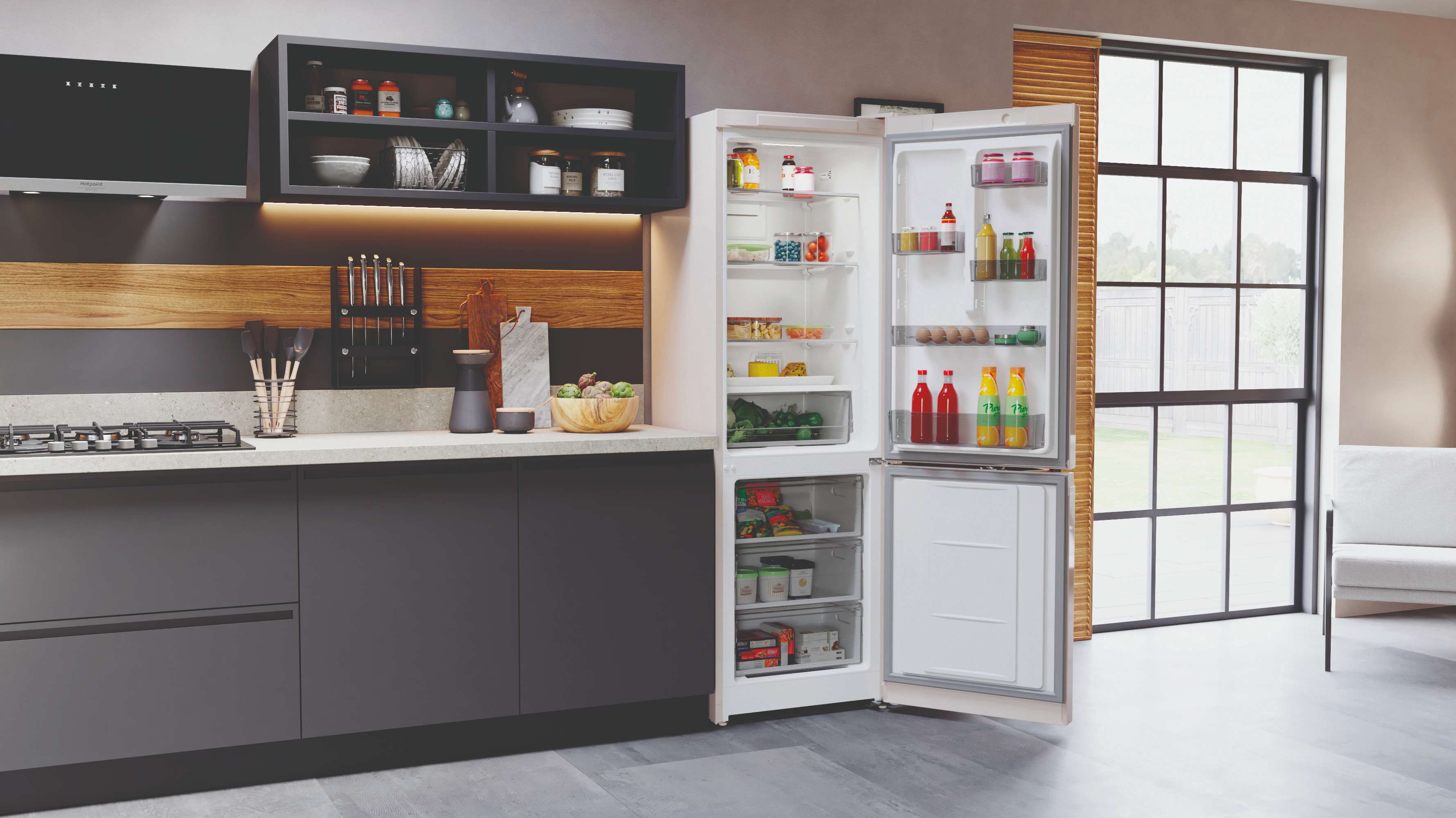 Холодильник с нижней морозильной камерой Hotpoint HT 5180 M - рис.11