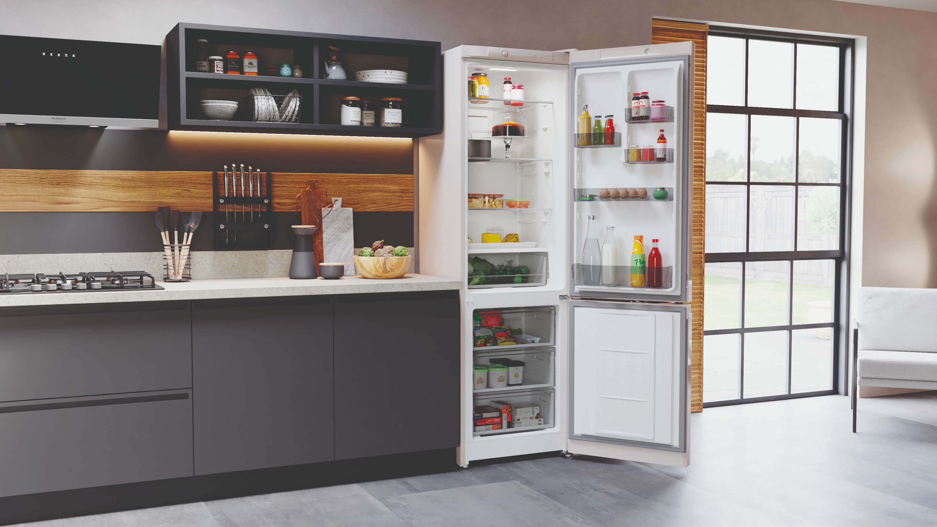 Холодильник с нижней морозильной камерой Hotpoint HT 4200 AB - рис.8