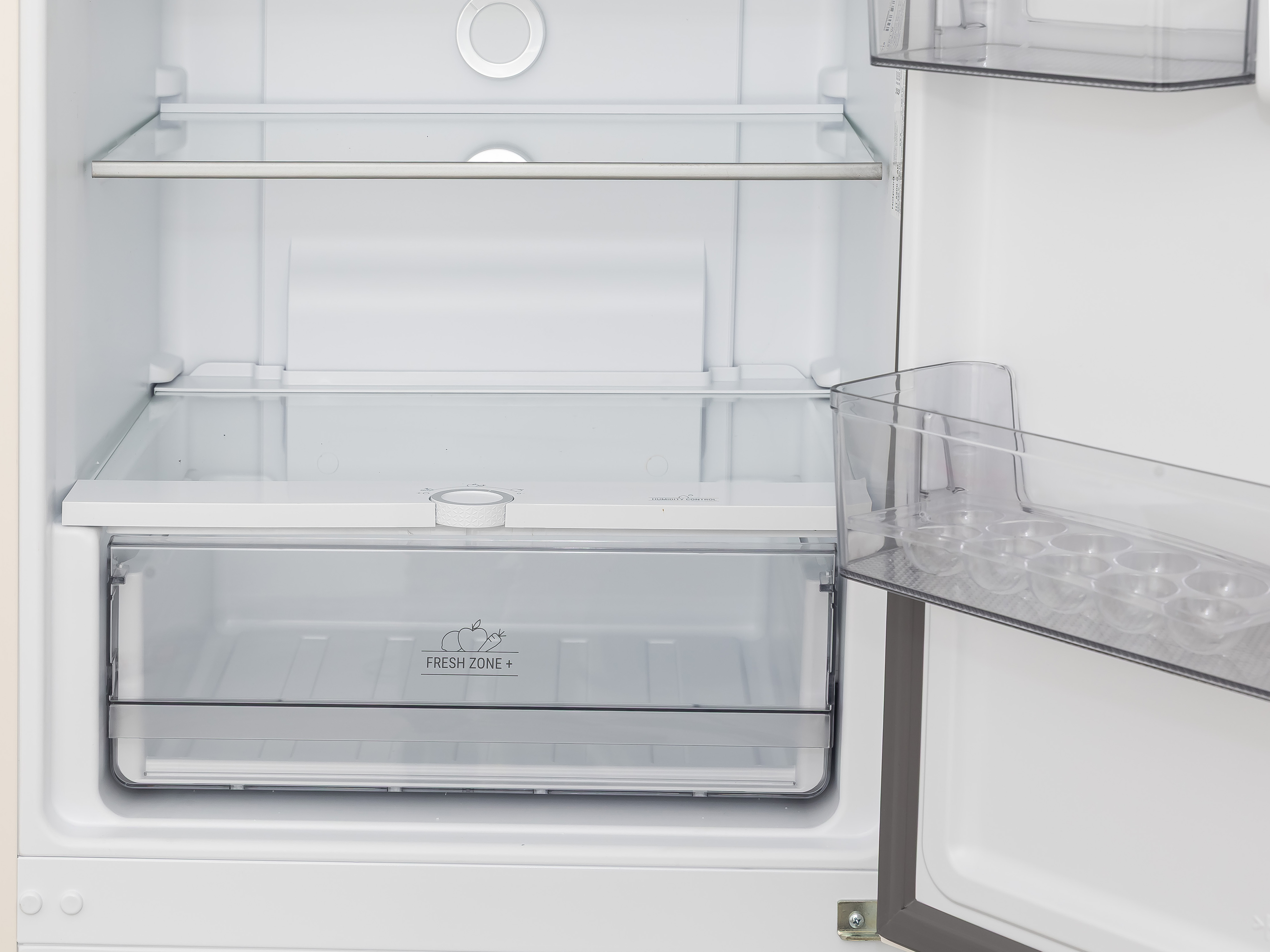 Холодильник с нижней морозильной камерой Hotpoint HT 5200 C AB - рис.6