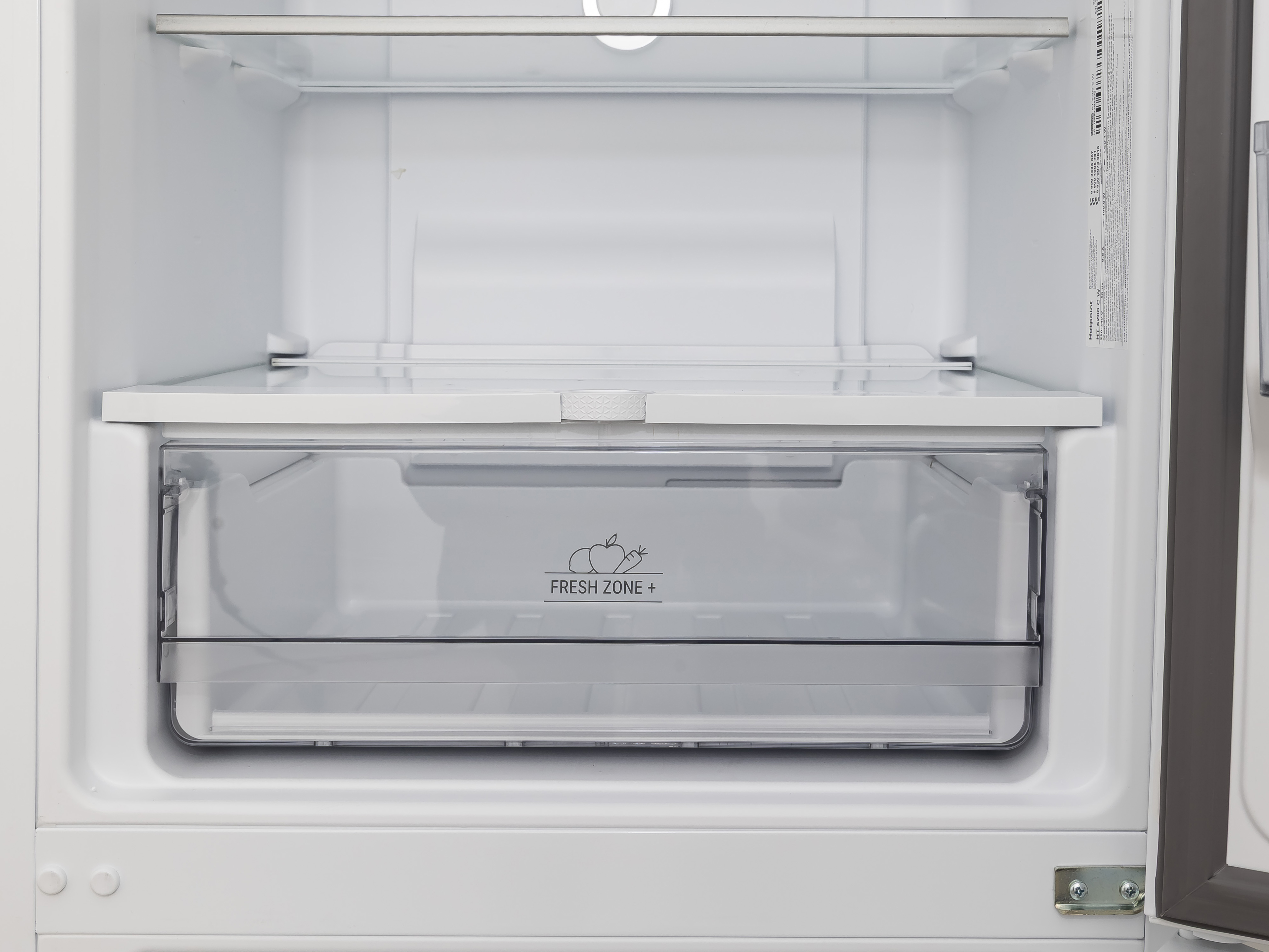 Холодильник с нижней морозильной камерой Hotpoint HT 5200 C W - рис.8