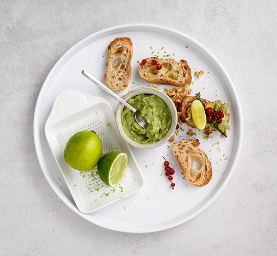 Рецепт брускетты с авокадо